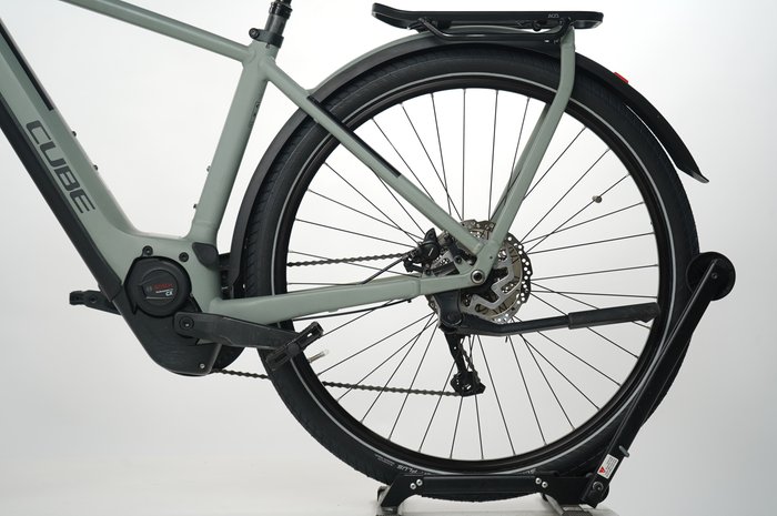 Cube Kathmandu Hybrid ONE 625