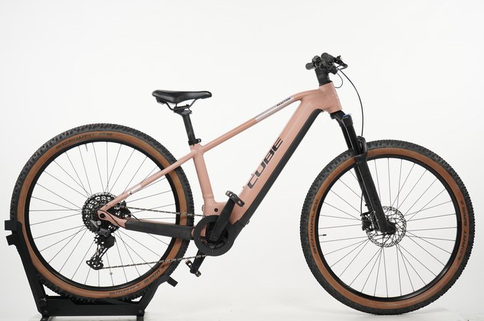 CUBE Reaction Hybrid Pro 750