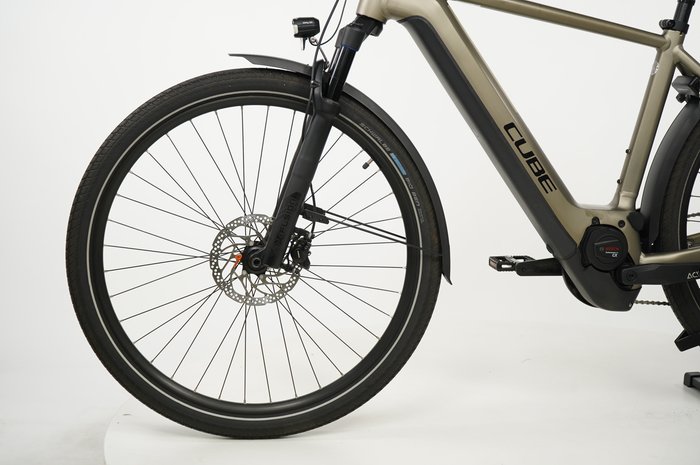 CUBE Kathmandu Hybrid Pro 625