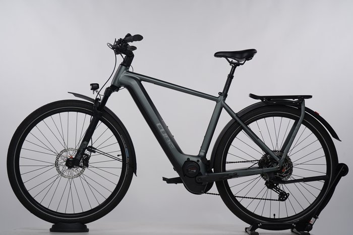 Cube Kathmandu Hybrid Pro 750