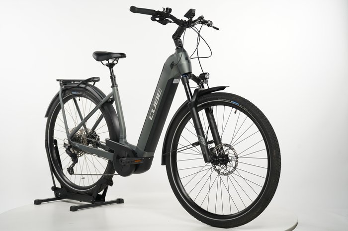 CUBE Kathmandu Hybrid Pro 750