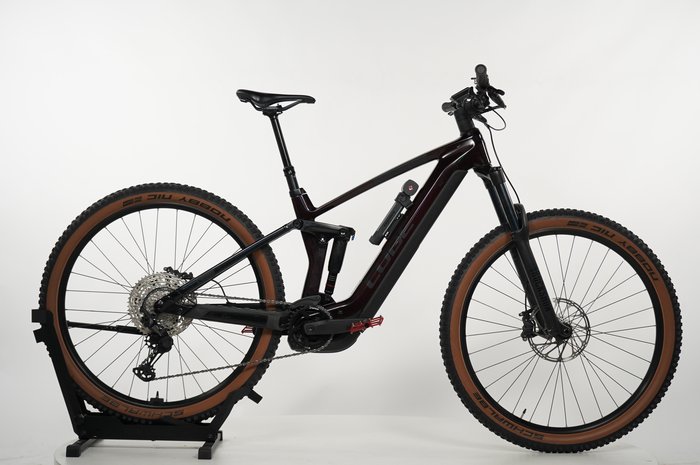 CUBE Stereo Hybrid 140 HPC Race