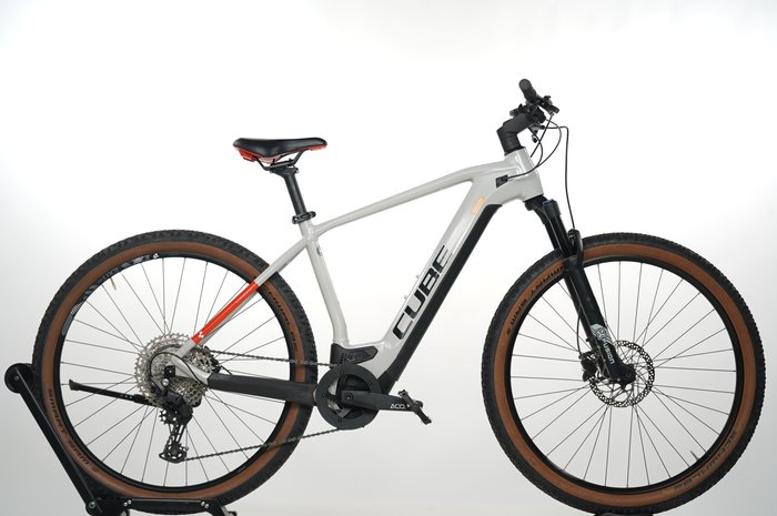 Cube Reaction Hybrid Pro 625