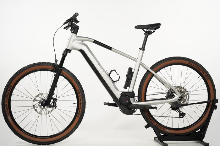 CUBE Reaction Hybrid SLX 750