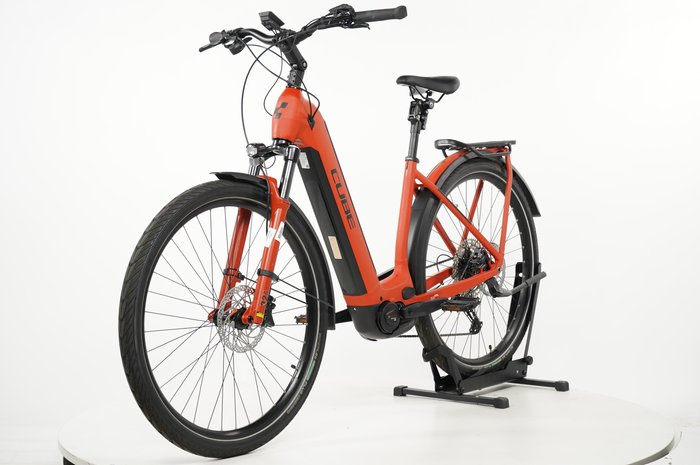CUBE Kathmandu Hybrid EXC 750
