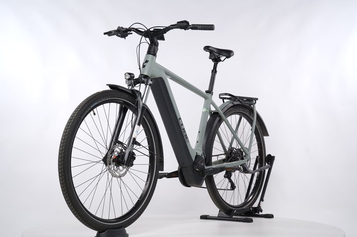 Cube Kathmandu Hybrid ONE 625