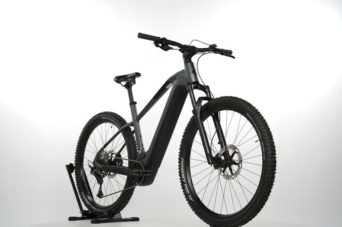 CUBE Reaction Hybrid Race 750