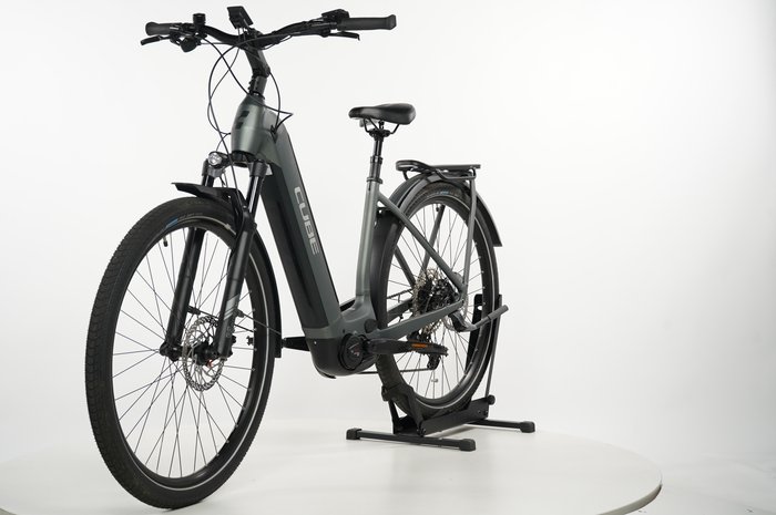 CUBE Kathmandu Hybrid Pro 750