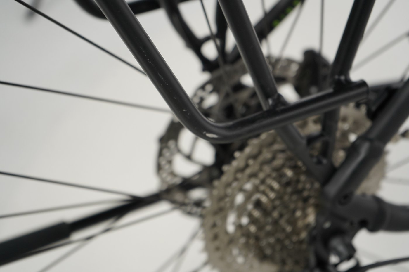 https://images.cdn.europe-west1.gcp.commercetools.com/b8f70299-e4ee-4e48-8388-0bd81b1aed37/img-eEHWY25_-zoom.jpg