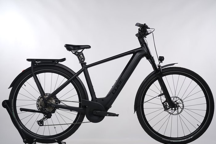 Cube Kathmandu Hybrid SLT 750