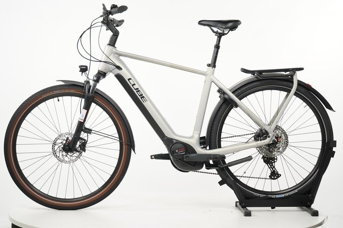 CUBE Touring Hybrid Pro 625