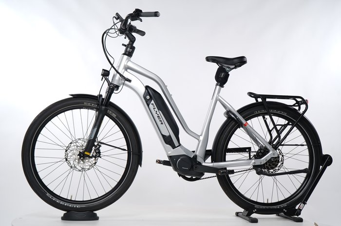 FLYER Upstreet3 7.23