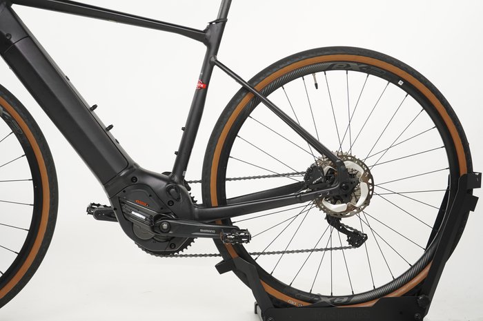 Giant Revolt E+