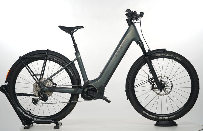 CUBE Reaction Hybrid SLX