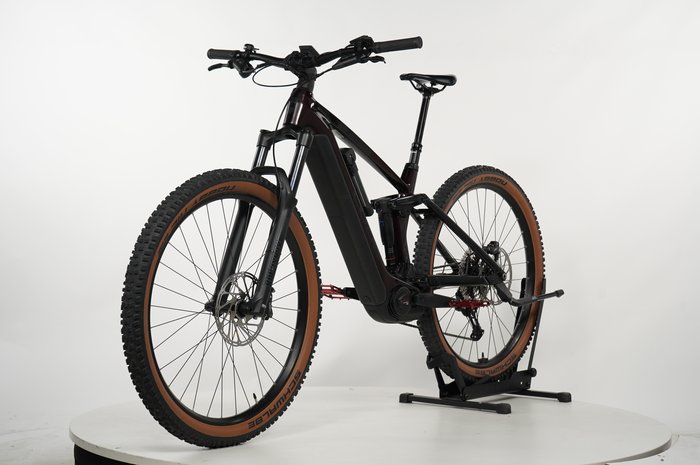 CUBE Stereo Hybrid 140 HPC Race