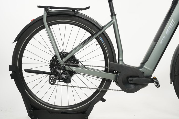 CUBE Kathmandu Hybrid Pro 750