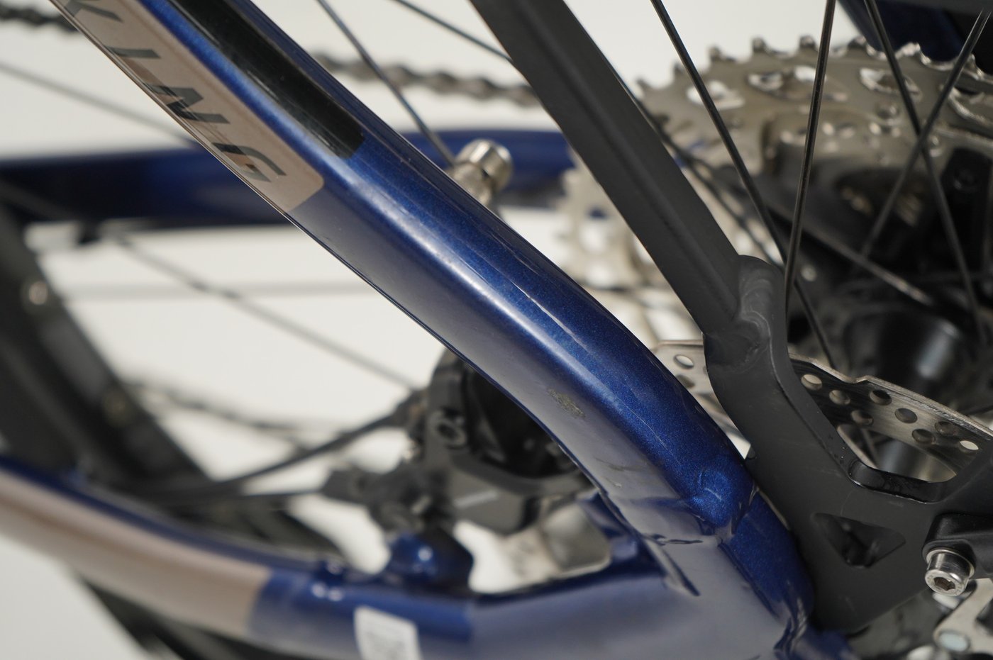 https://images.cdn.europe-west1.gcp.commercetools.com/b8f70299-e4ee-4e48-8388-0bd81b1aed37/img-jgWJ4AvS-zoom.jpg