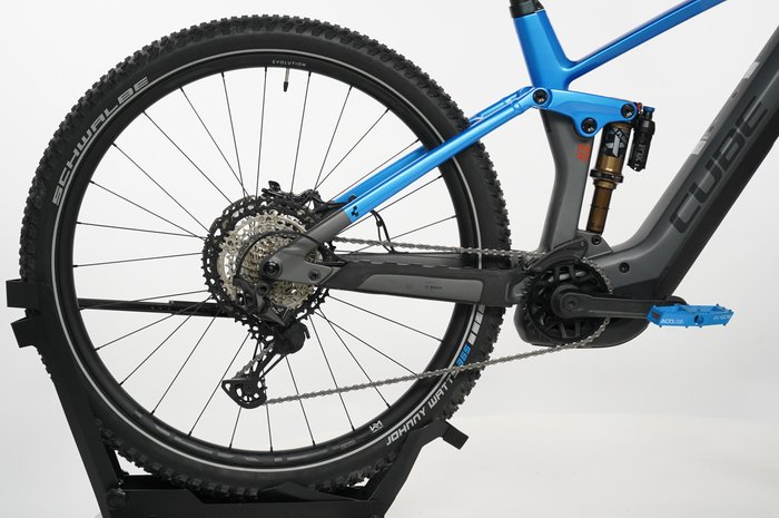 CUBE Stereo Hybrid 140 HPC Actionteam 750