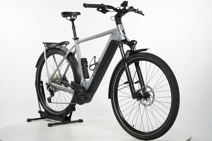 CUBE Kathmandu Hybrid SLX 750