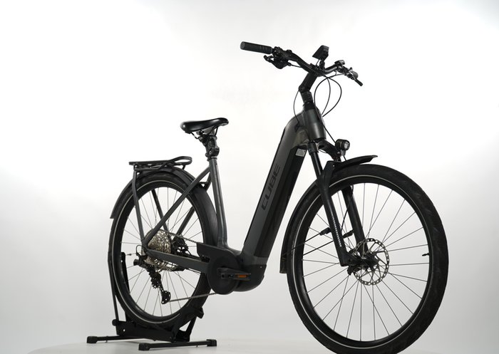 CUBE Kathmandu Hybrid SLT 750
