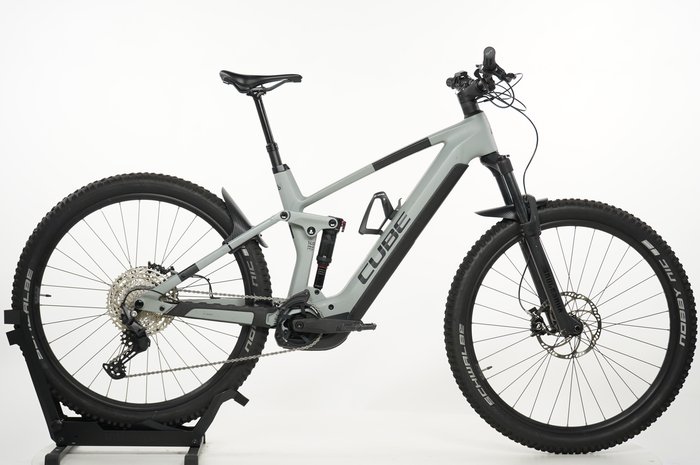 CUBE Stereo Hybrid 140 HPC Pro 625