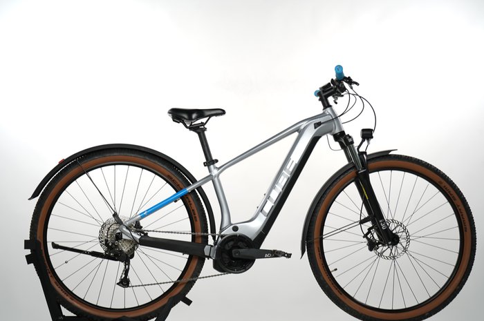 CUBE Reaction Hybrid Performance 500