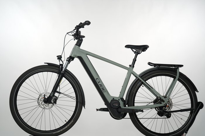 Cube Kathmandu Hybrid ONE 750