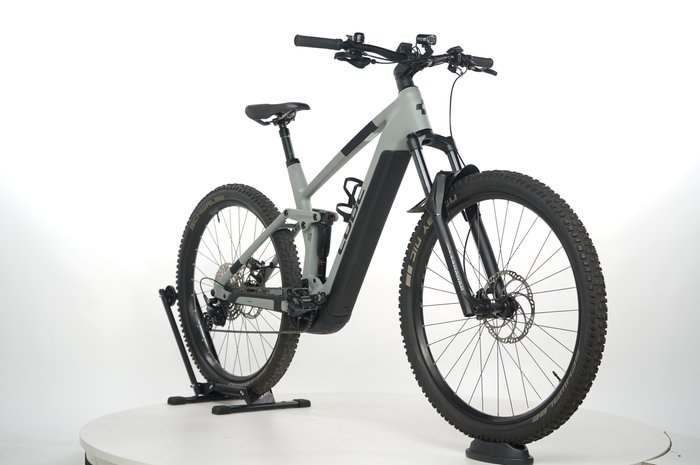 CUBE Stereo Hybrid 140 HPC Pro 750