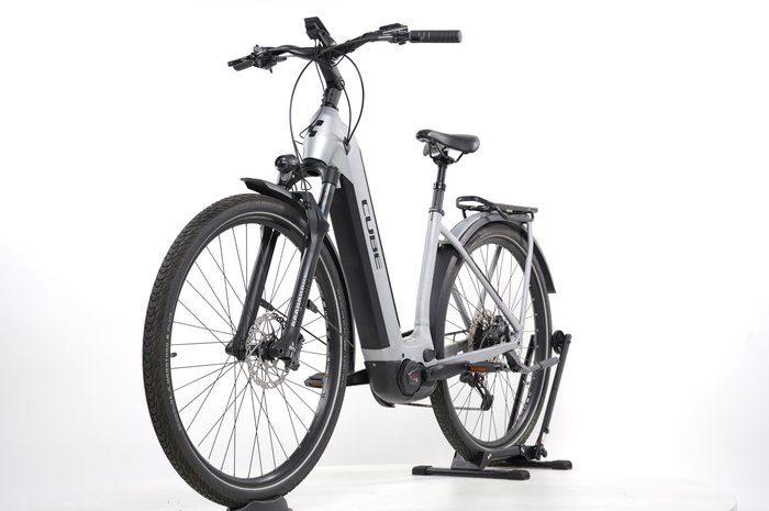 Cube Kathmandu Hybrid SL 750