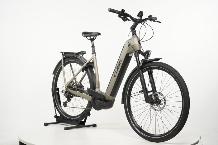 CUBE Kathmandu Hybrid Pro 750 Easy Entry