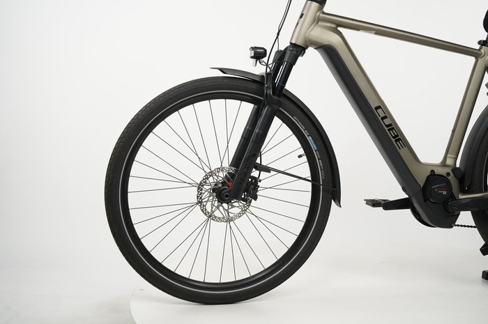 CUBE Kathmandu Hybrid Pro 625