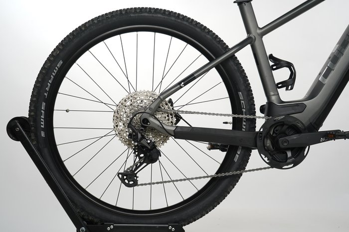 CUBE Reaction Hybrid Race 750