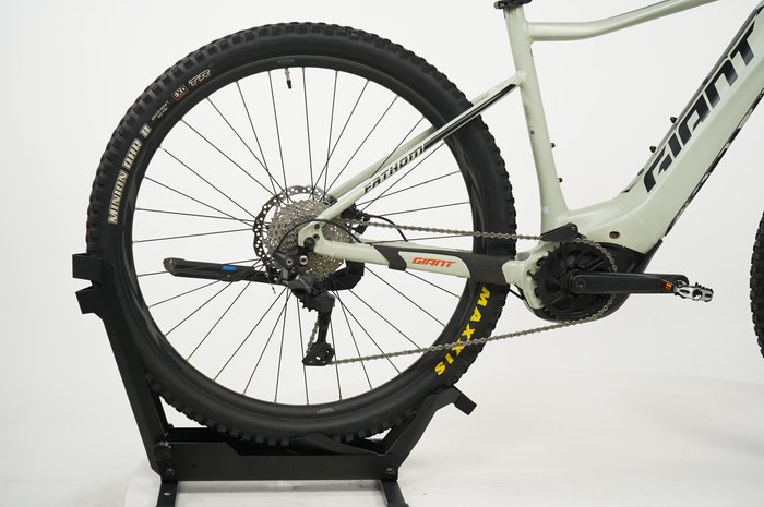 Giant Fathom E+2