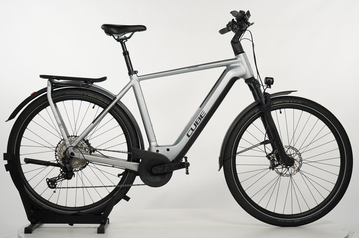 CUBE Kathmandu Hybrid SLX