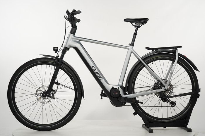 CUBE Kathmandu Hybrid SLX