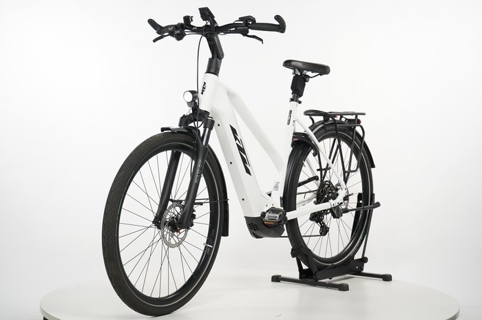 KTM Cento 10 Plus