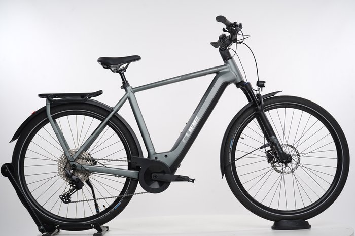 Cube Kathmandu Hybrid Pro 750