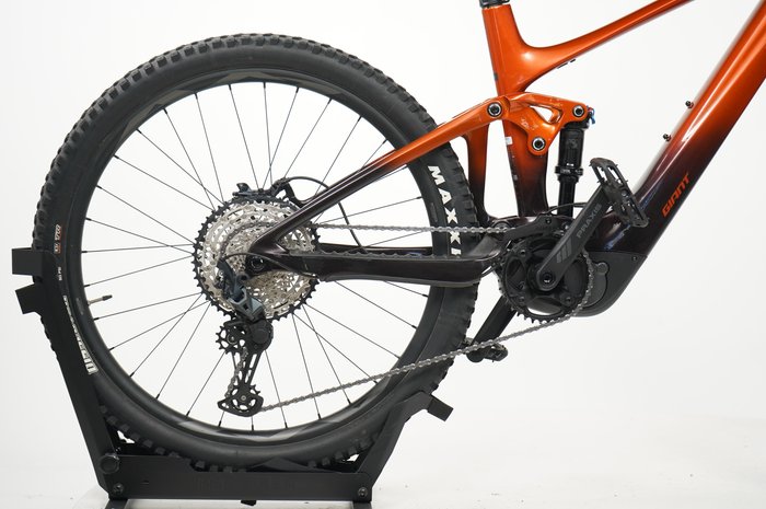 Giant Trance E