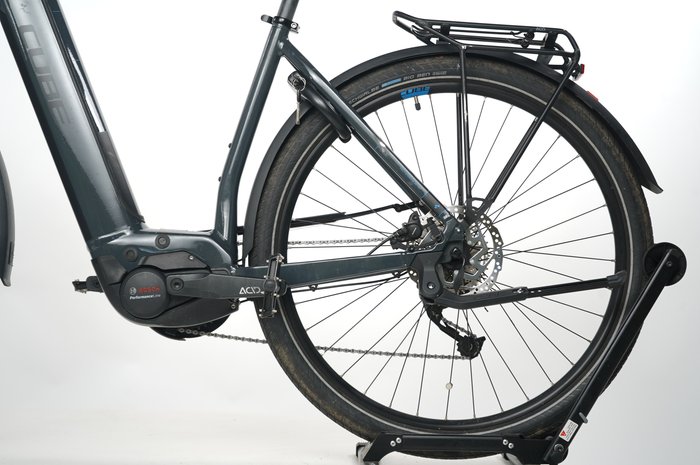 Cube Touring Hybrid Pro 625