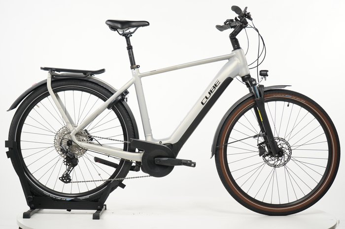 CUBE Touring Hybrid Pro 625