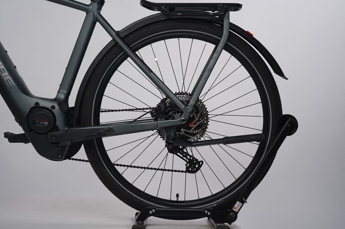 Cube Kathmandu Hybrid Pro 750