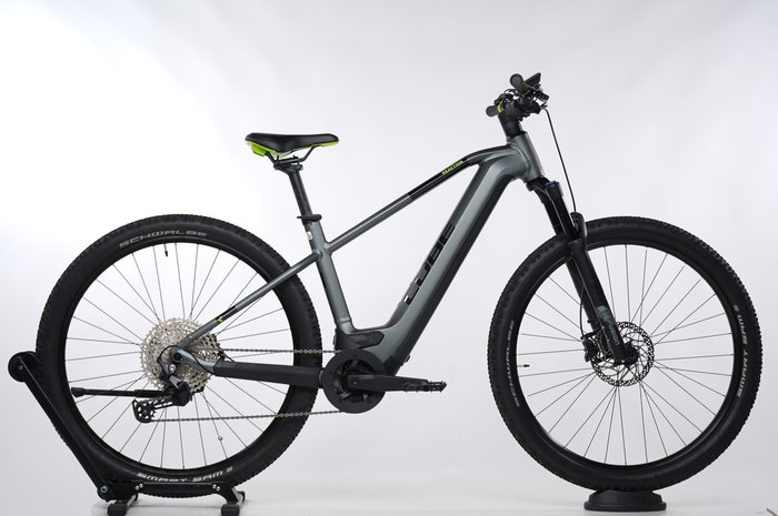 CUBE Reaction Hybrid Pro