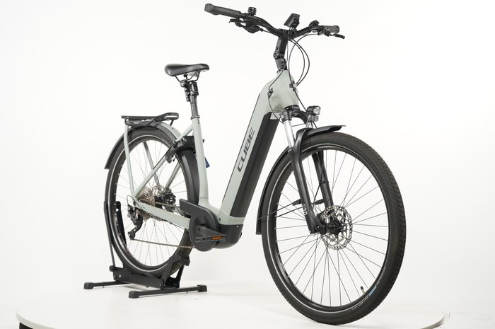 CUBE Kathmandu Hybrid ONE 625 Easy Entry