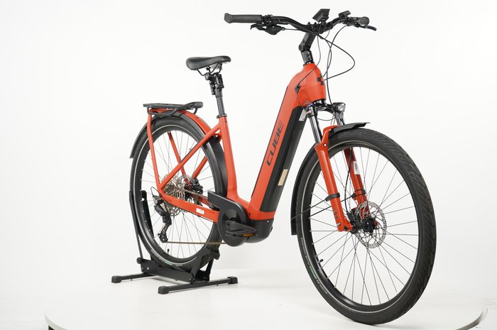 CUBE Kathmandu Hybrid EXC 750