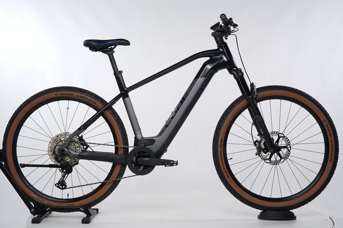 Cube Reaction Hybrid SLT 750 29