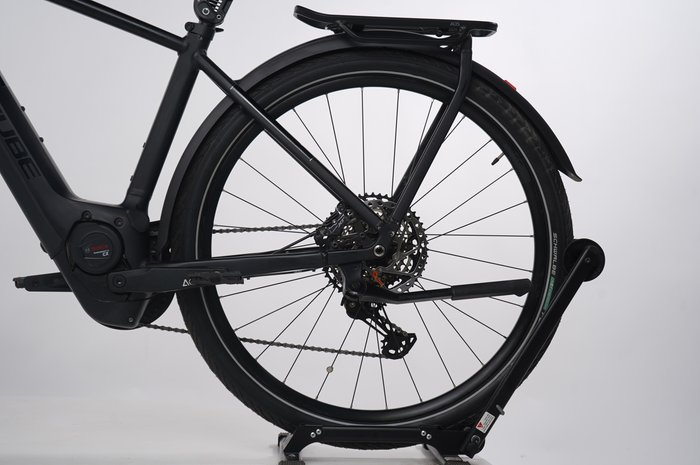 Cube Kathmandu Hybrid SLT 750