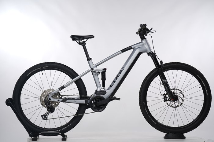 Cube Stereo Hybrid 120 Race 750