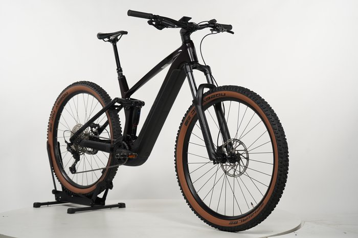 CUBE Stereo Hybrid 140 HPC Race 750