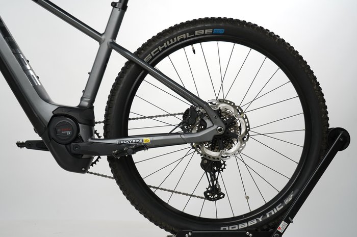 CUBE Reaction Hybrid Race 750