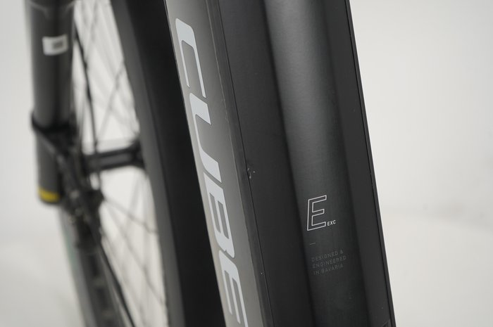 CUBE Kathmandu Hybrid EXC 750